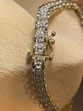 10k gold vintage JAFA tennis bracelet with 48 natural small diamonds  7” long